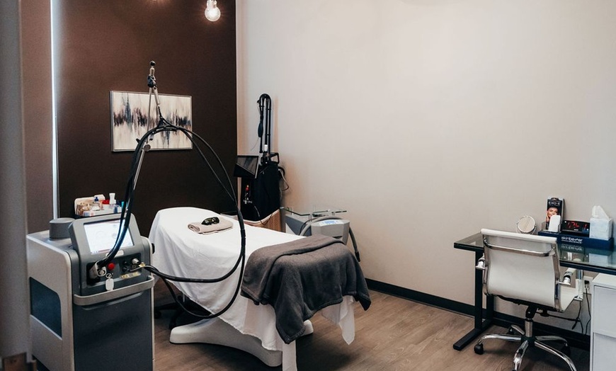 Image 5: 1-Year Unlimited Laser Hair Removal for Small, Medium and Large Areas

