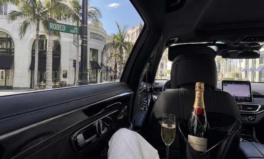 Image 2: Private Luxury Tour: PCH, Malibu, Santa Monica & Rodeo Drive