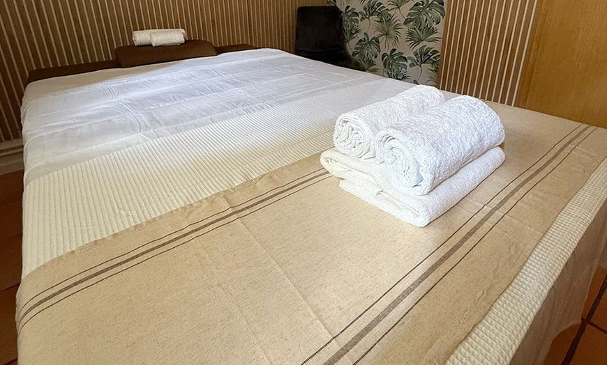 Image 5: 1 - 5 Hot-Stone-Massagen à 90 Min. inkl. Tee für 1 Person