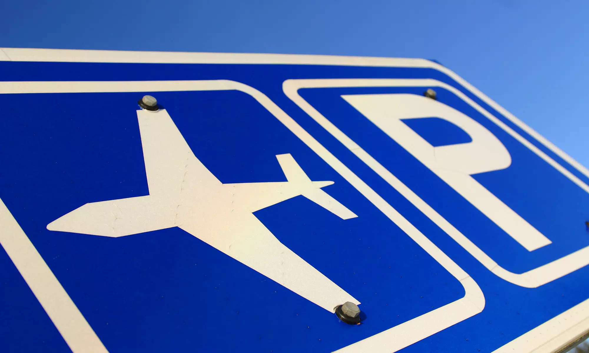 Remise de 21 % ou 25 % sur le parking dans 8 aéroports majeurs de France et de Suisse dont Roissy et Orly - Primary Image