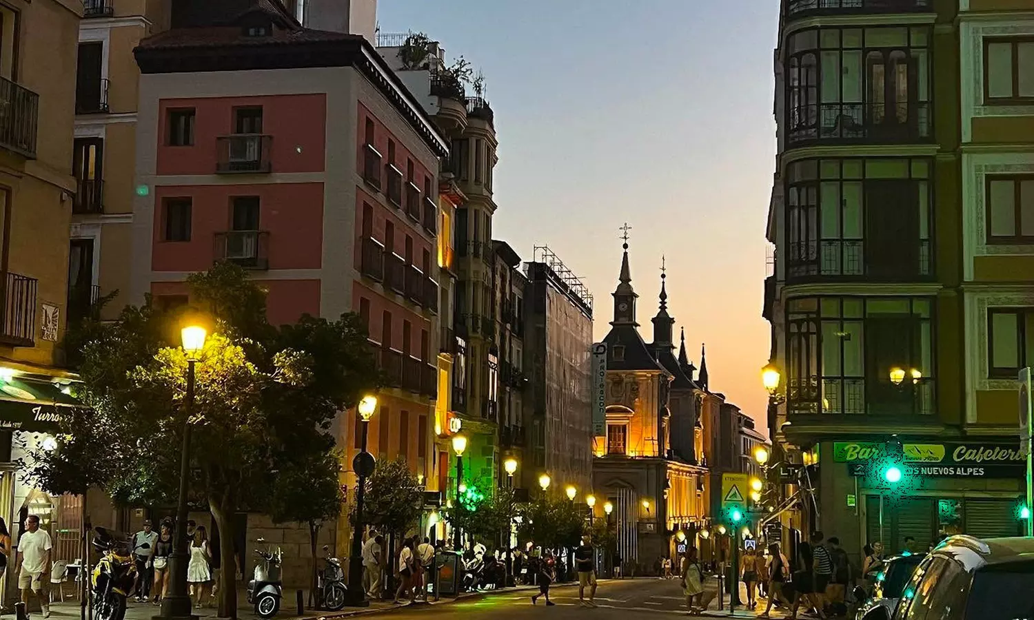 Tours en Tuk Tuk por Madrid para hasta 4 personas