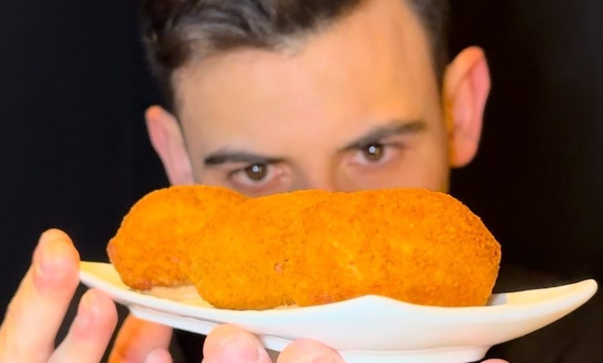 Image 8: Menú con hamburguesa o entrecot en tres ubicaciones a elegir