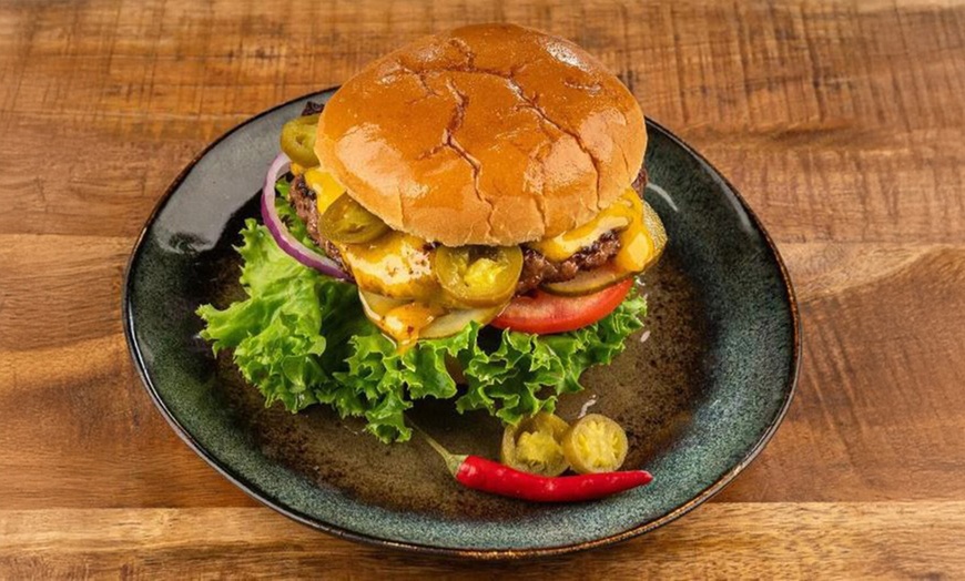 Image 2: Burger nach Wahl inkl. Pommes für 1, 2 oder 4 Personen