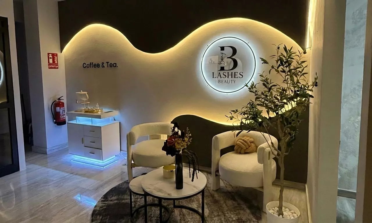 Sesión de manicura y/o pedicura normal o semipermanente