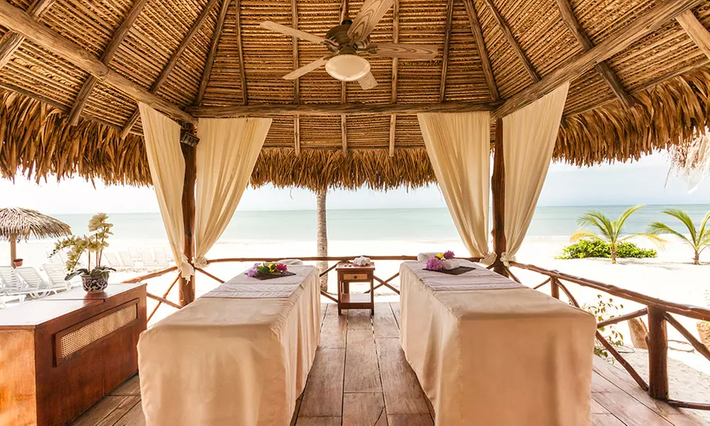 ✈ 5-Night Panama Vacation w/ Optional Airfare from Travel by Jen