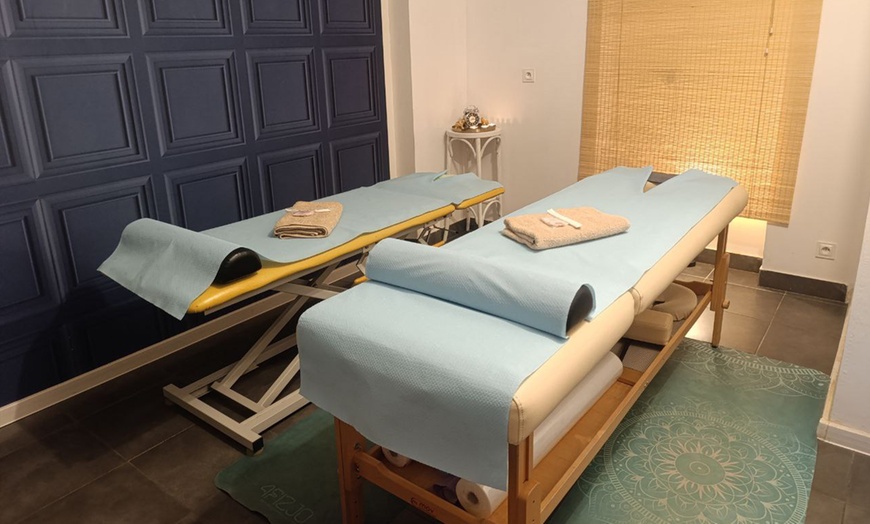 Image 4: Odprężenie ciała i umysłu: Lomi Lomi, masaż dla dwojga i więcej