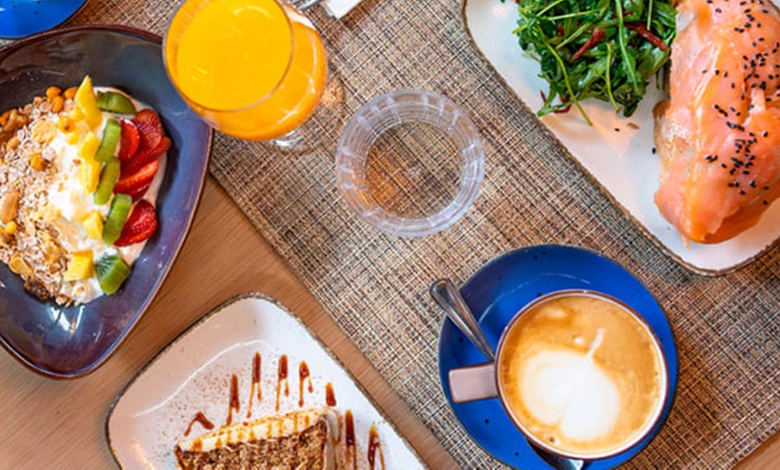 Image 14: Menú de brunch para 2 o 4 con cóctel y espectáculo de piano en directo