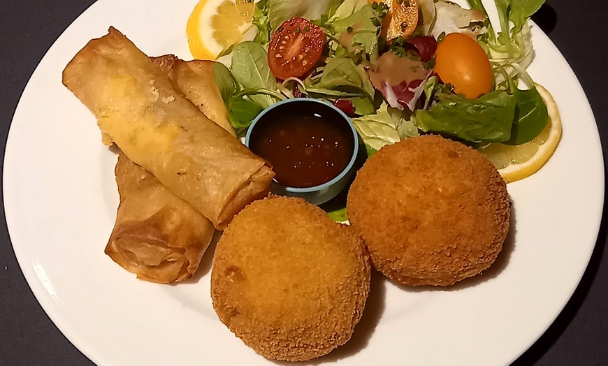 Image 9: Cabaret Le Grain d'Folie : formule repas & spectacle Music-hall