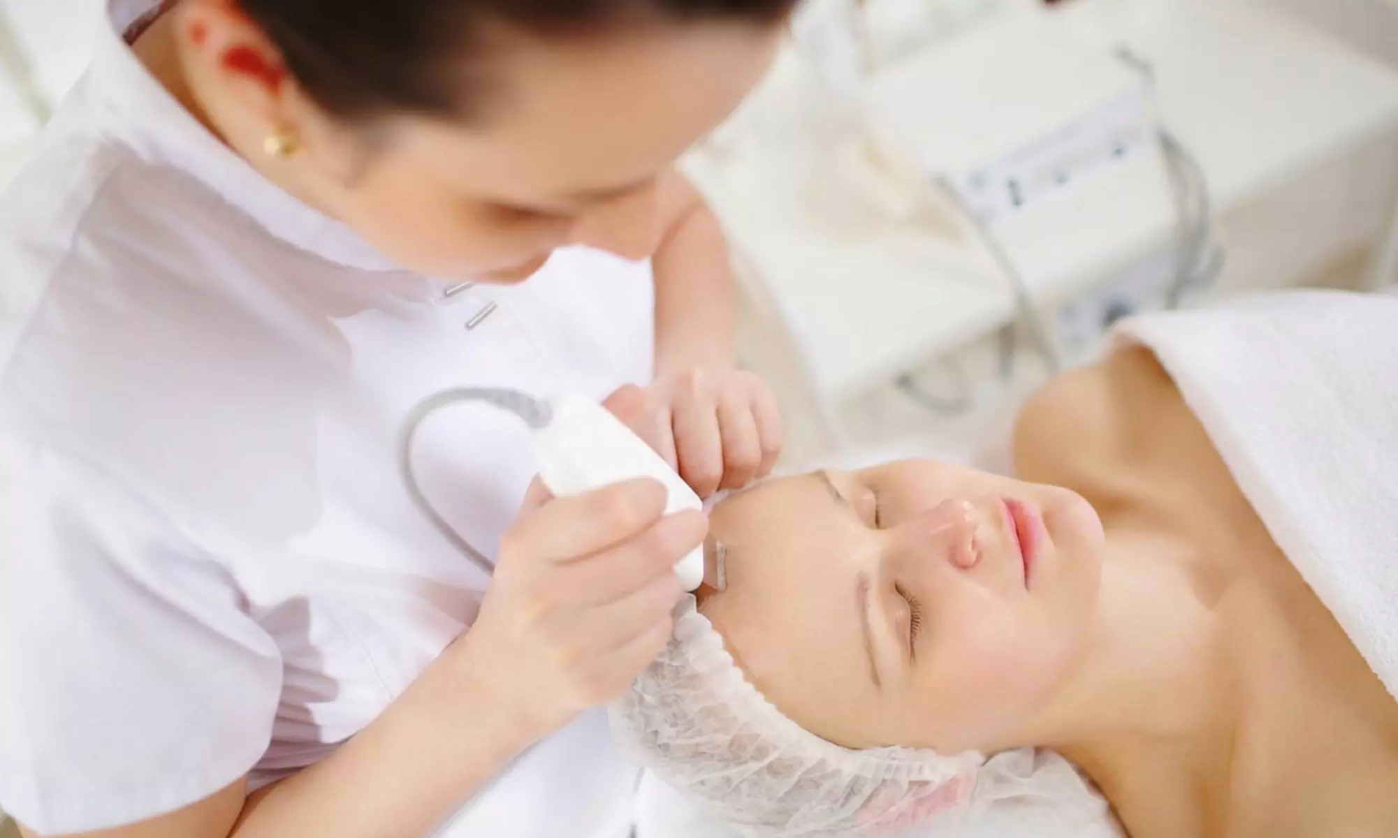 One or Three Microneedling w/ Optional PRP or Stem Cell Microneedling