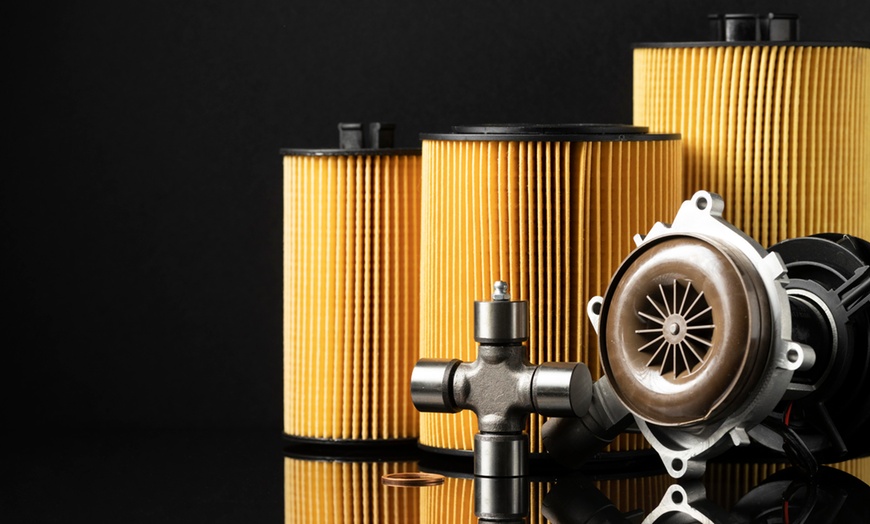 Image 3: Cambio de aceite y filtros con revisión pre-ITV  para tu vehículo