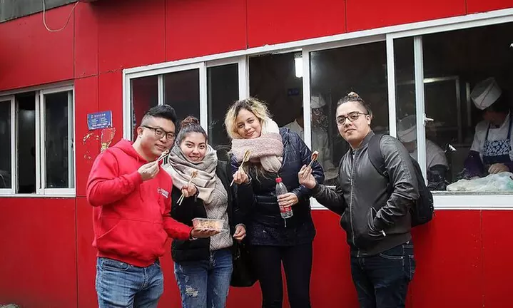 Explore Day or Night Flavors of Flushing Food Tour for Up to 4 People 