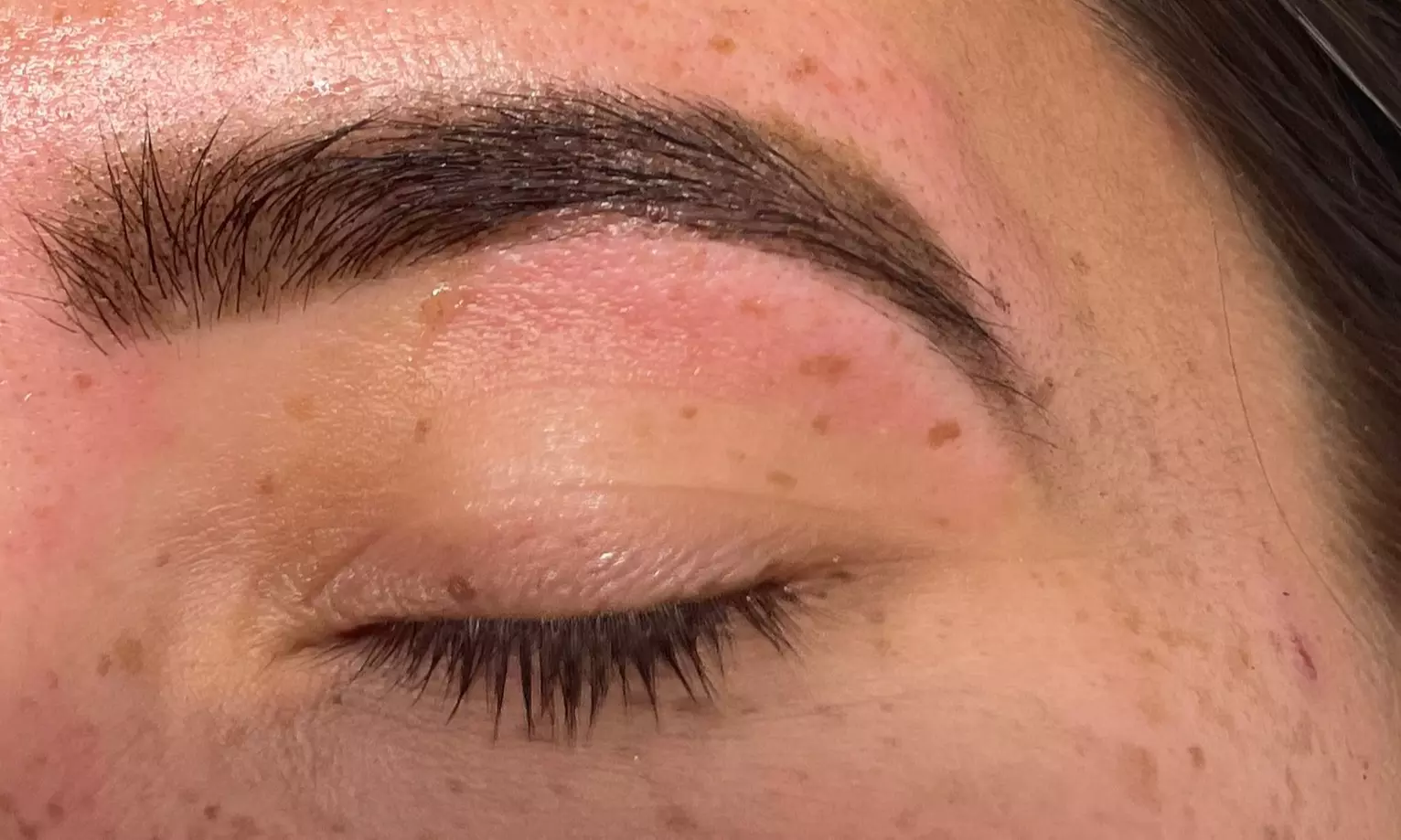 Enhance Your Look with One, or Two Eyebrow Wax