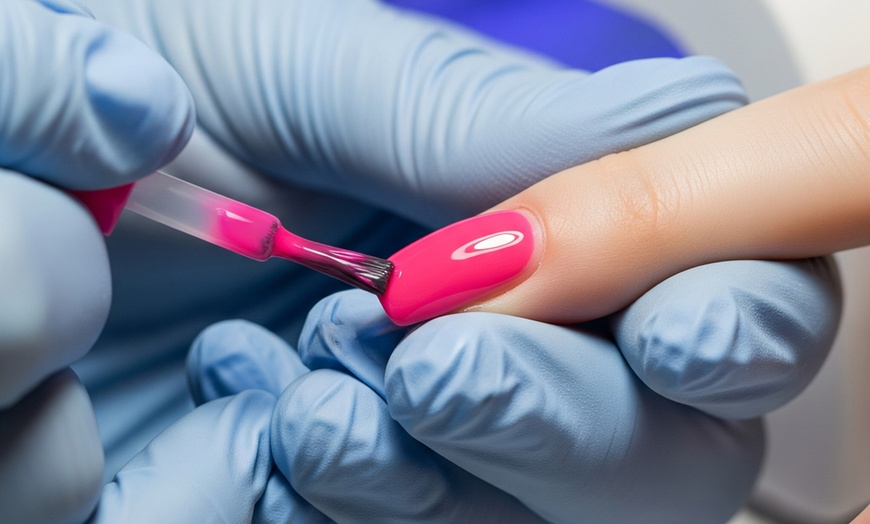 Image 1: Pose de vernis semi-permanent, de gainage ou de capsule Gel 