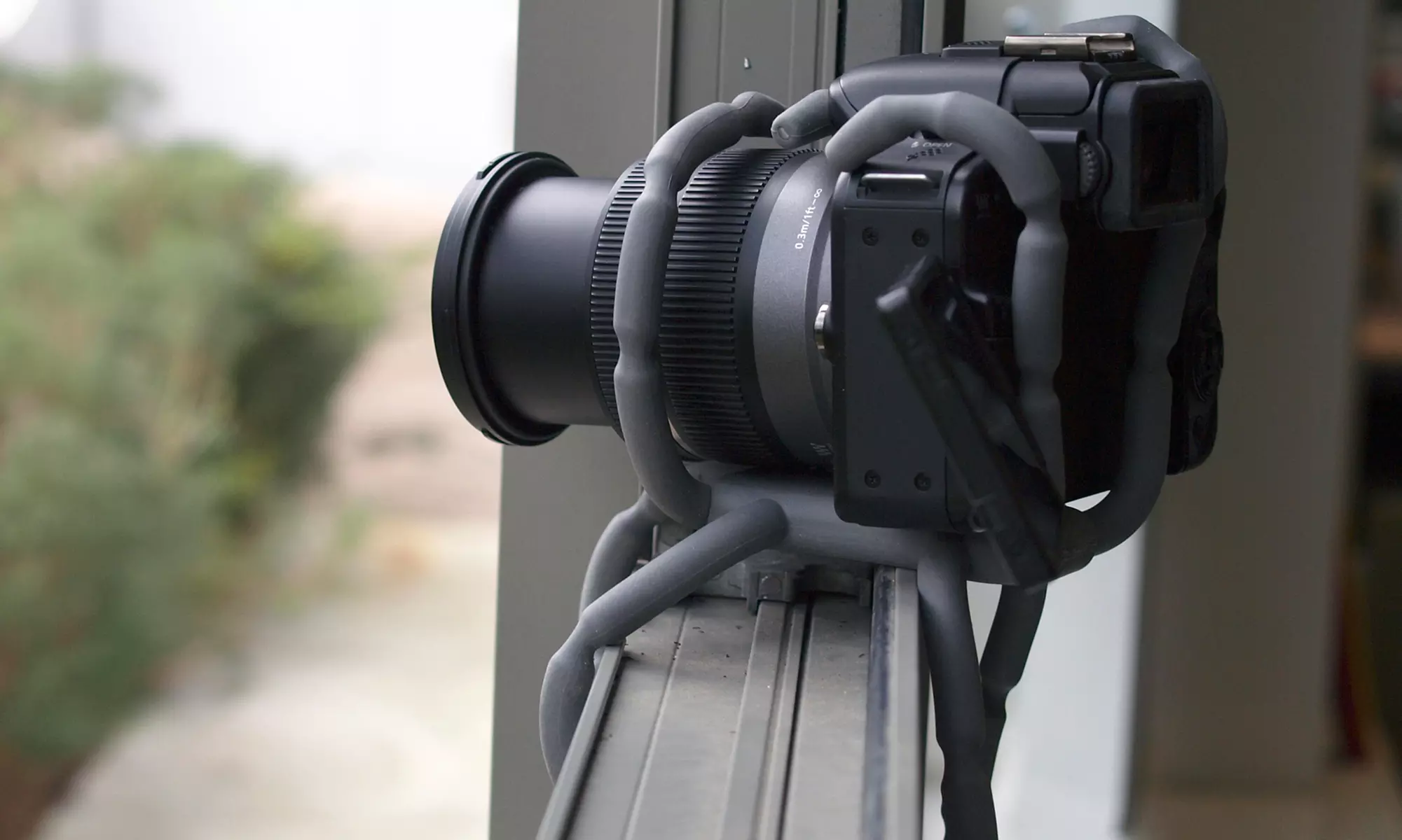 Jusqu'à 4 supports appareil photo araignée, livraison gratuite - Primary Image