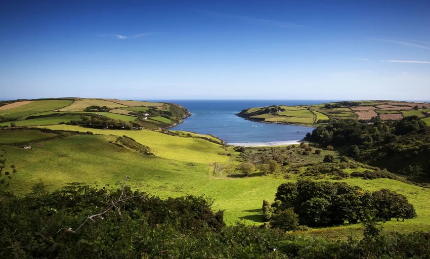 Image 1: ✈ 8-Day Ireland Vacation with Air from Great Value Vacations