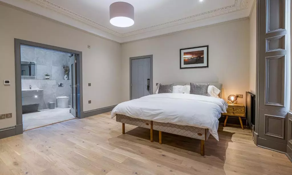 Fife: 1-3 Nights Stay with Prosecco and Late Checkout