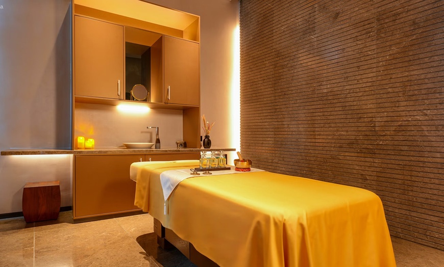Image 1: Award-Winning Spa Treatment or Hammam at 5* Marriot or Hilton Hotel