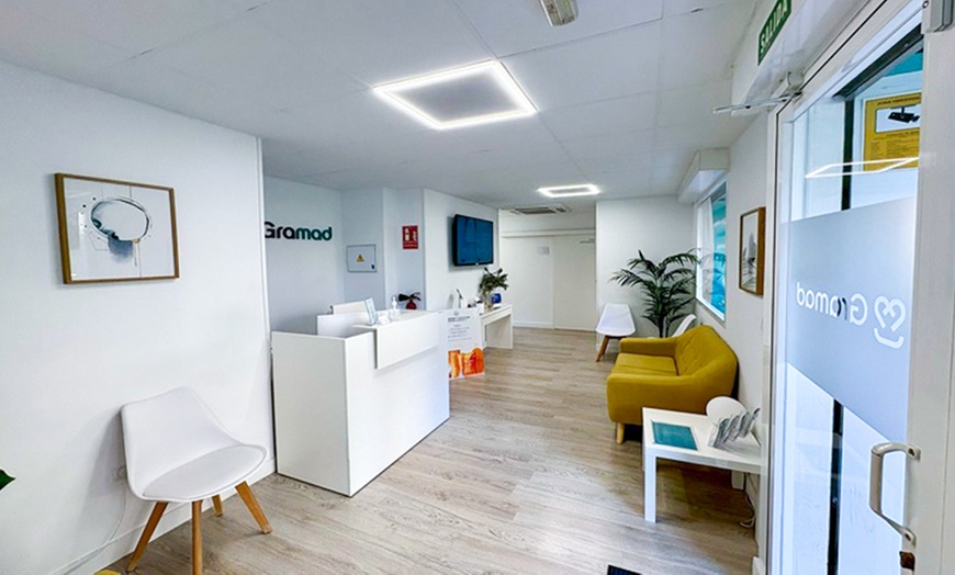 Image 5: Limpieza facial básica completa con opción a aparatología para 1