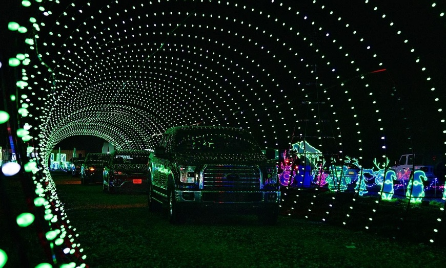 Image 3: Glow! Presents Tinsel Turnpike Drive-Thru Holiday Lights