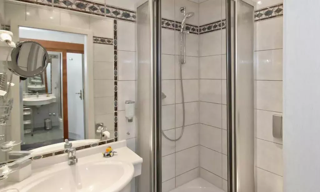 Usedom: Doppelzimmer mit Frühstück und zusätzlichen Annehmlichkeiten