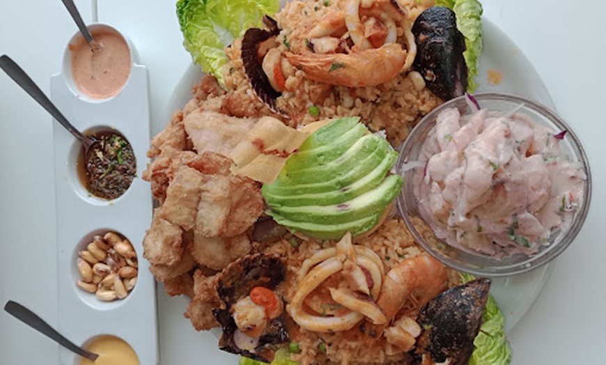 Image 1: Menú peruano para 2 o 4 personas