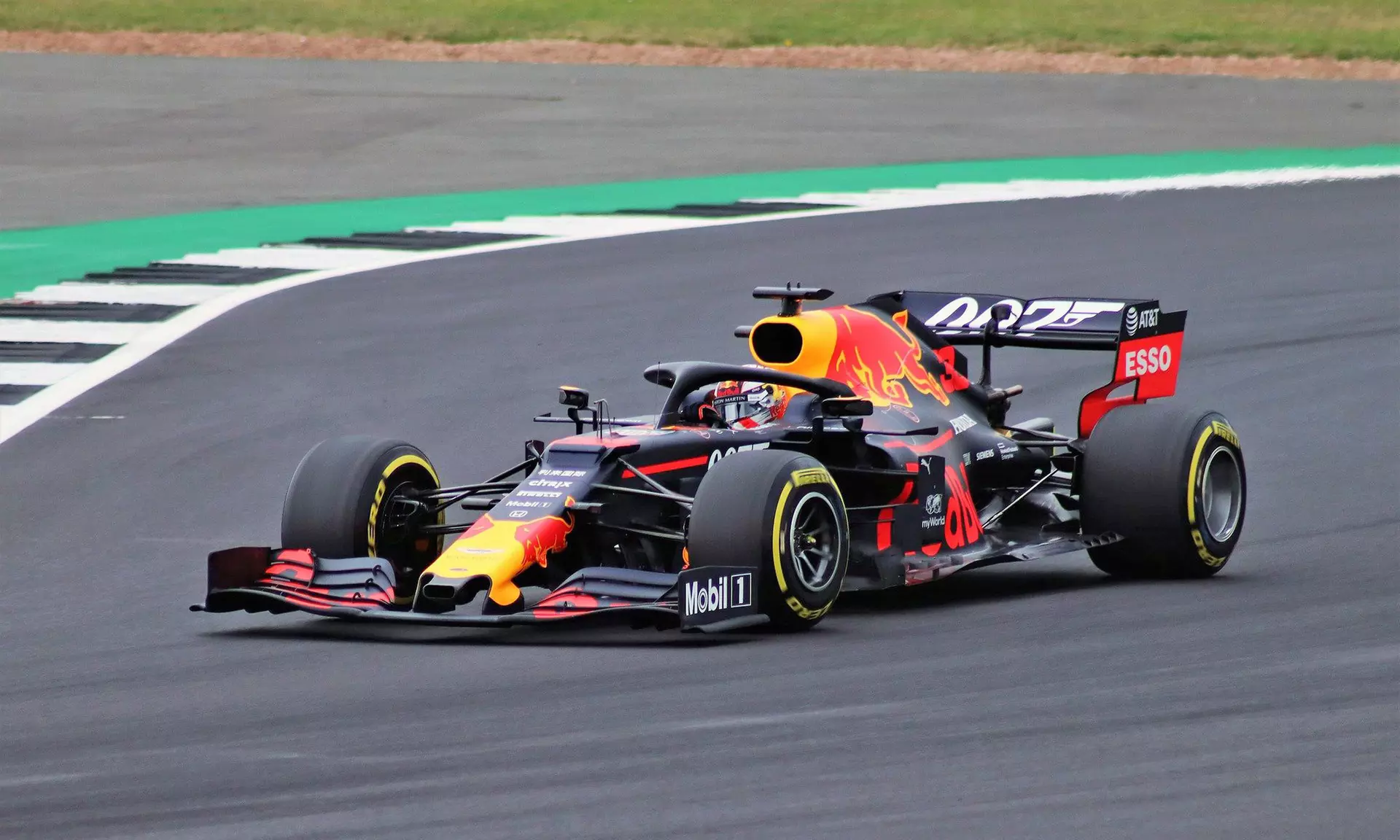 Voel de snelheid en spanning van de Belgische Grand Prix: ticket voor de kwalificatie óf race incl. busreis - Primary Image