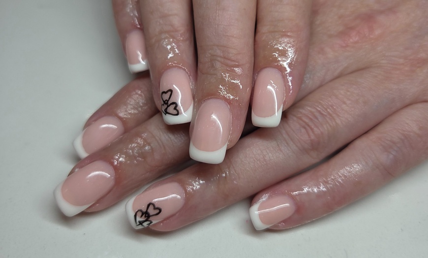 Image 4: Nail Spa/Salon - Nail Design at Threading Beauty Lounge