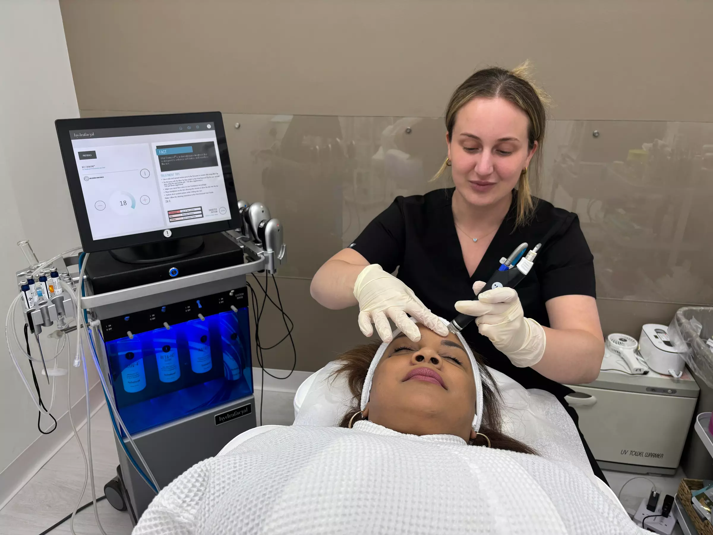 Get HydraFacial MD and LED Therapy or Diamond Glow Facial Sessions!