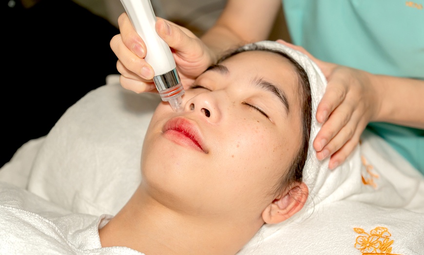 Image 2: 60-Min Hydrating Facial with Optional 50-Min Japanese Head Spa
