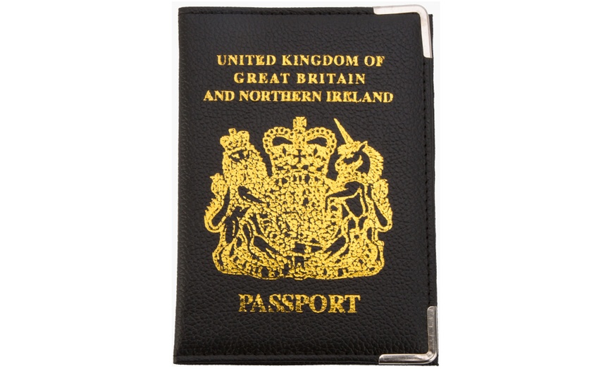 Image 4: Passport Holder