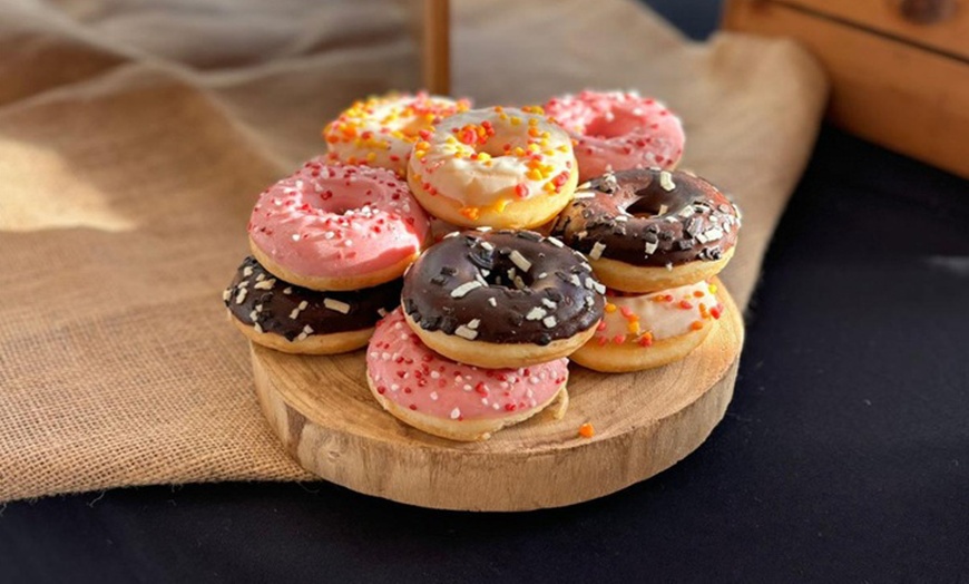 Image 2: Coffee Break Completo, Premium o Gourmet para 20 personas con entrega