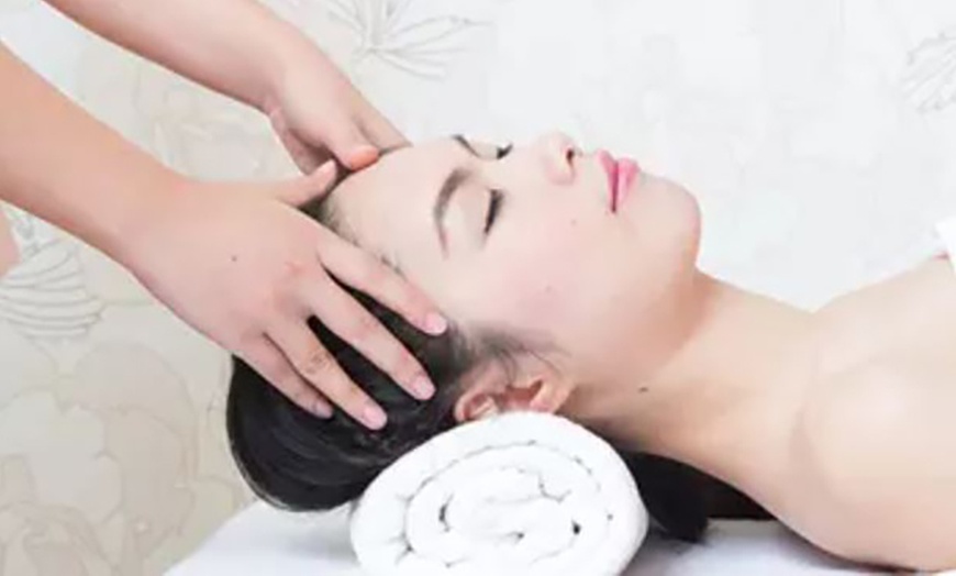 Image 2: Soin du visage avec modelage crânien et visage, option modelage du dos