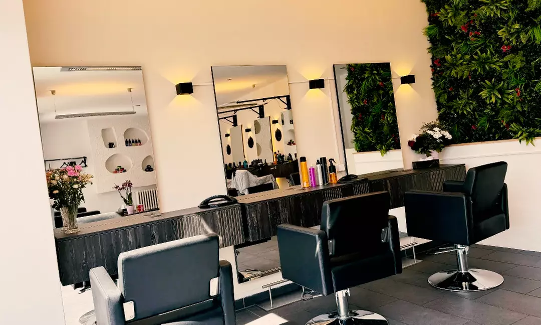 Für Herren: 1 oder 2x Waschen und Schneiden inkl. Stylen für 1 Person