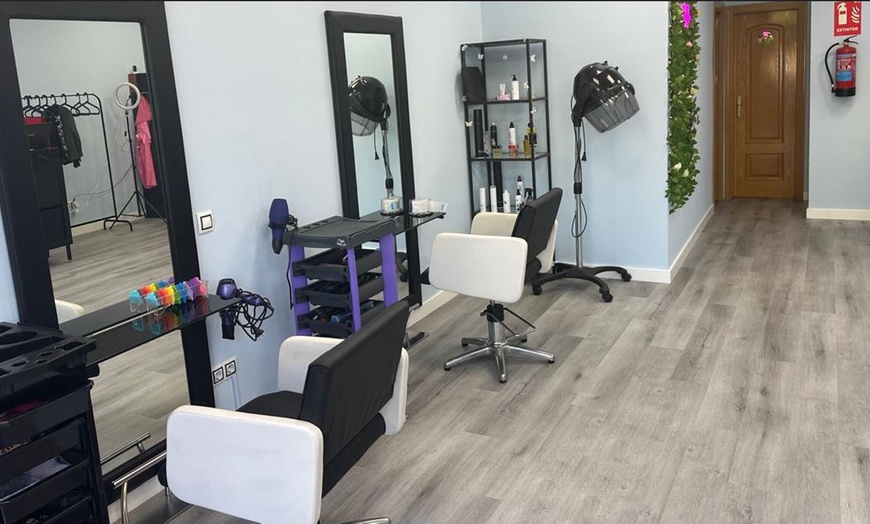 Image 3: 1 sesión de re-hidratación de labios con dermapen  y vitaminas 