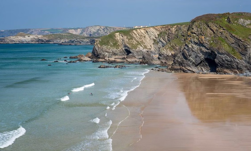 Image 1: Cornwall: Elegant 4* Stay with Breakfast 