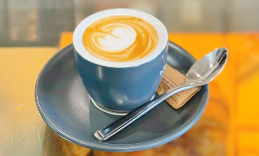 Image 5: Delight with Vietnamese Lunch and Drink for One, Two or Four People