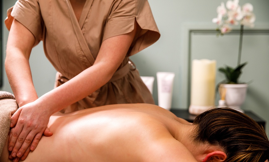 Image 1: Luxury Spa Day with Choice of Massage in Surrey’s Idyllic Retreat!