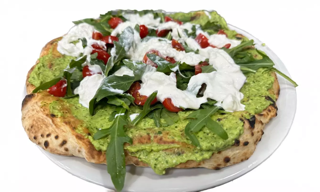 Gourmet Pizza nach Wahl & Bruschetta oder Tiramisu für 2 Personen