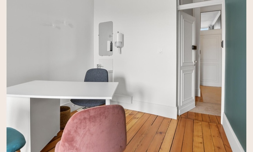 Image 5: Séance de réflexologie plantaire, palmaire, faciale, auriculaire