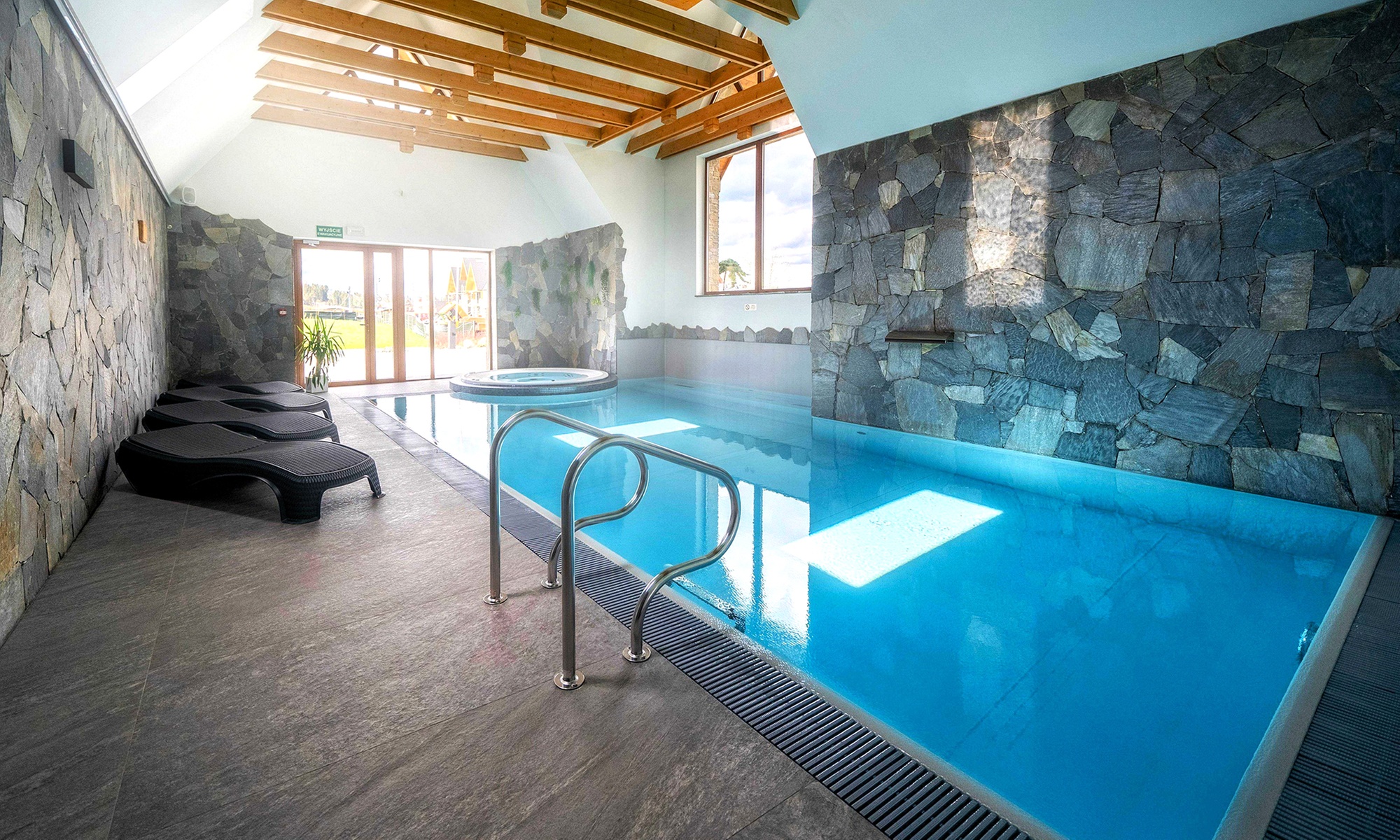 Białka Tatrzańska: 2-7 nocy ze śniadaniami lub HB i spa