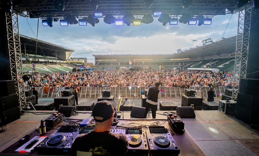 Image 22: Up to 79%% Off 90's Plymouth Family Festival This Bank Holiday