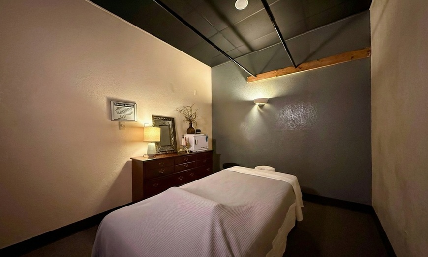 Image 2: The Ultimate Couple’s Escape: 60 or 90-Minute Signature Spa Date