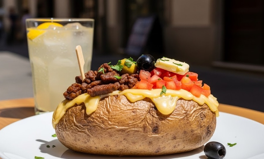 Image 4: Ofenkartoffel mit 6 Toppings & Getränk nach Wahl für 1, 2 oder 4 Pers.