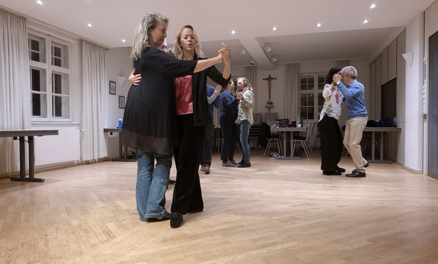 Image 3: 1 oder 4 Tango Argentino Anfängerkurse á 90 Min. für 1 Paar