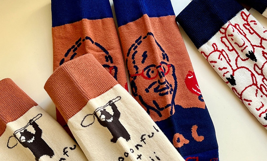 Image 19: Four Pairs Monet-Inspired Women Novelty Crew Socks