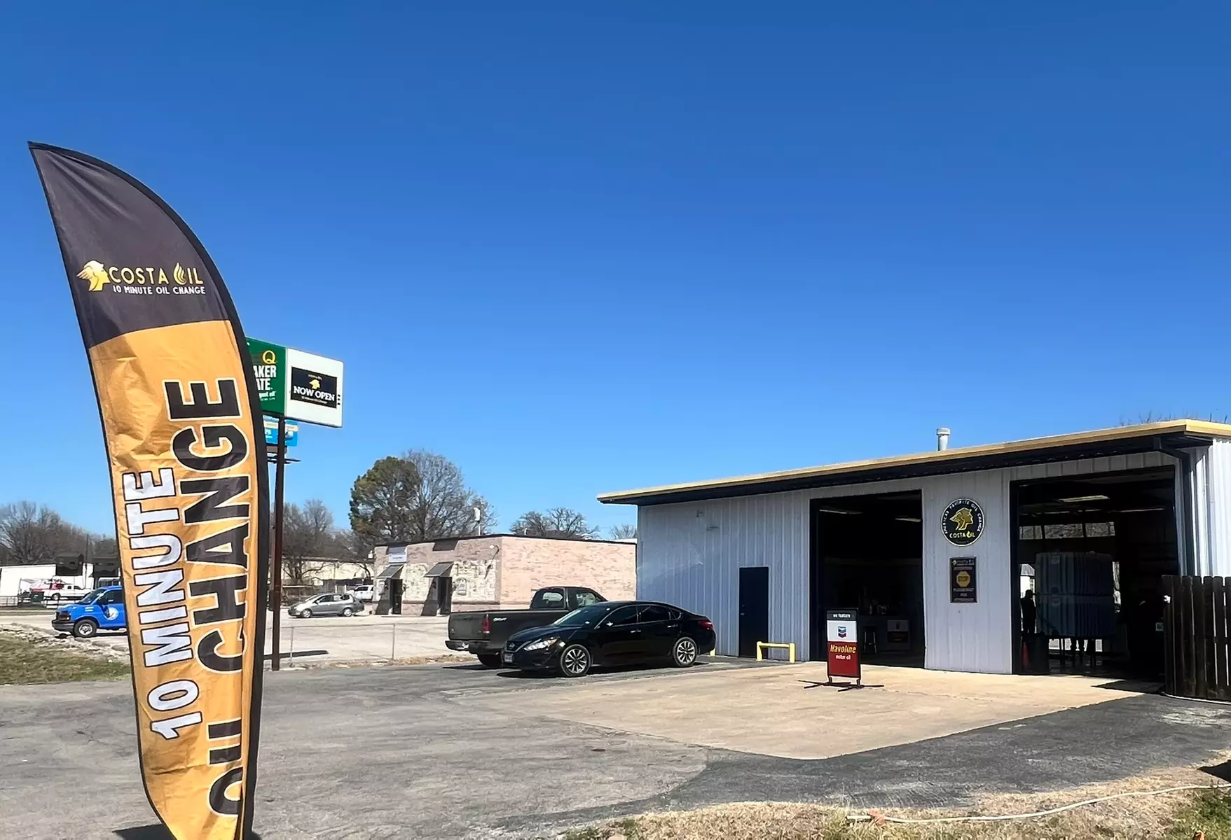 Synthetic Blend or Full-Synthetic Oil Change with Free Washer Fluid