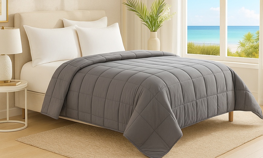 Image 1: Couette légère de Sampur en 100 % microfibre