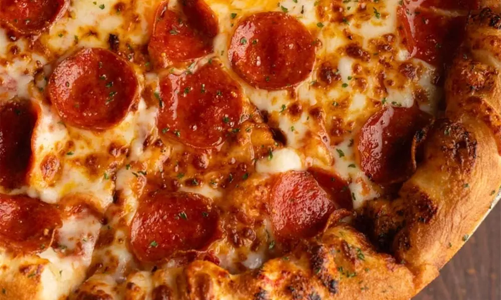 $25,$50, or $100 Spend on Food & Drinks or Choice of Pizza + Toppings