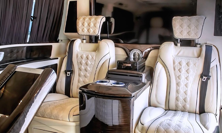 Image 6: Explore the UAE with Luxury Chauffeur Experience in Mercedes-Maybach