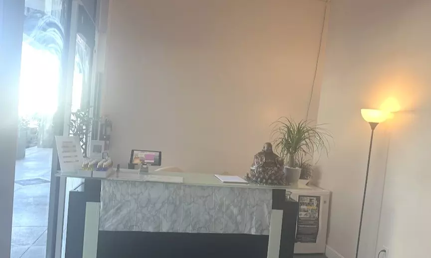 75 Min Swesish or Deep Tissue Massages for 1-2 w/Optional Hot Stones